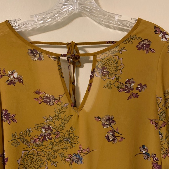 Size Small Long Sleeve Lightweight Top by JOLT - Picture 15 of 16